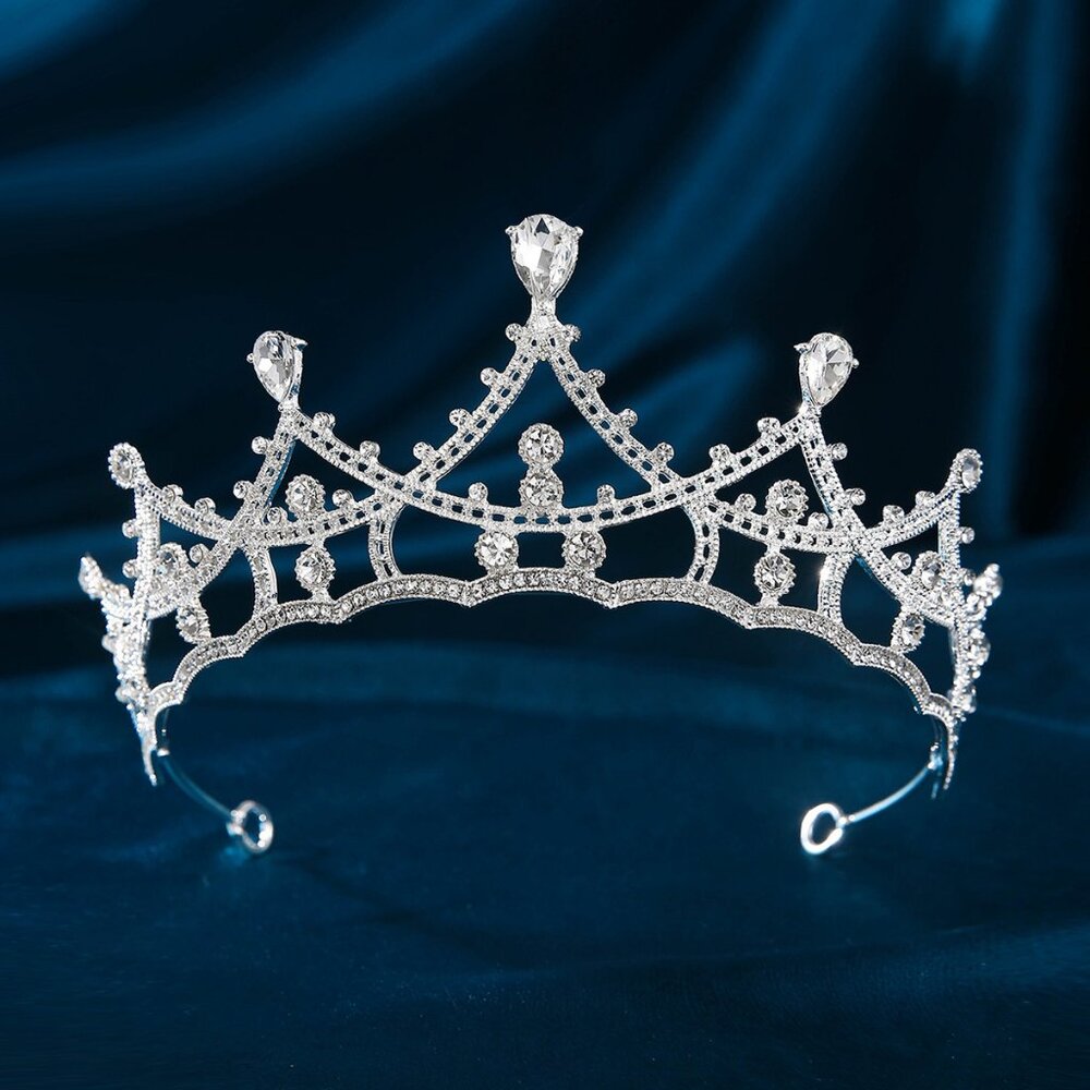 Tiaras and Crowns for Women